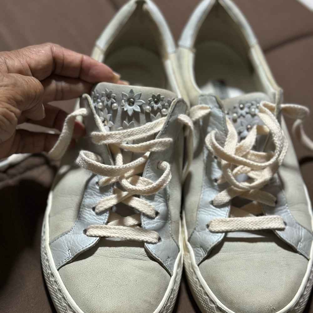Paul Green White Sneakers with Canvas Upper and Decorative Pattern
